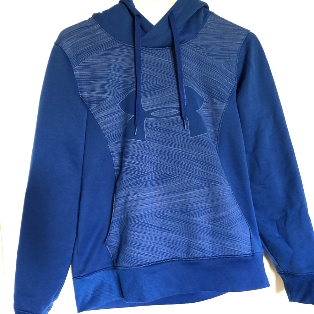 Women’s Under Armour sweatshirt